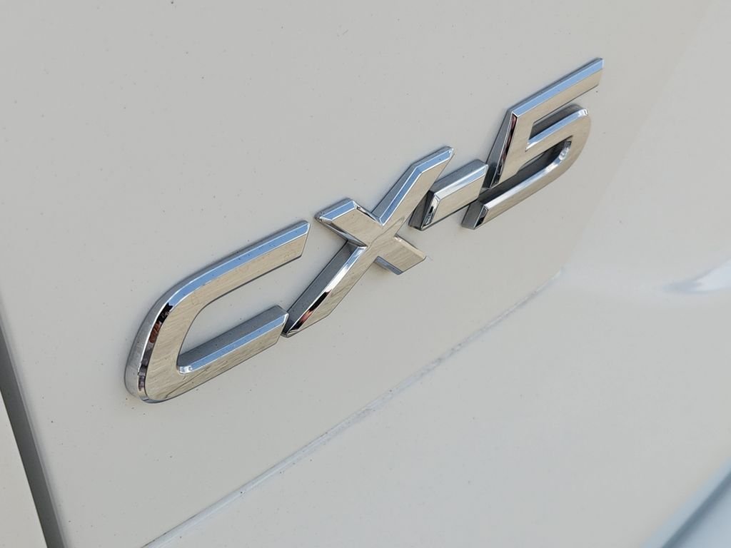 Used 2019 Snowflake White Pearl Mazda Touring image 12