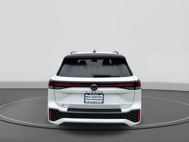 New 2026 White/off-white Volkswagen 2.0T SE R-Line Black image 4