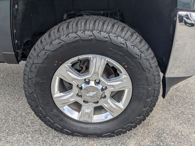 Used 2018 Gray Chevrolet LTZ image 13