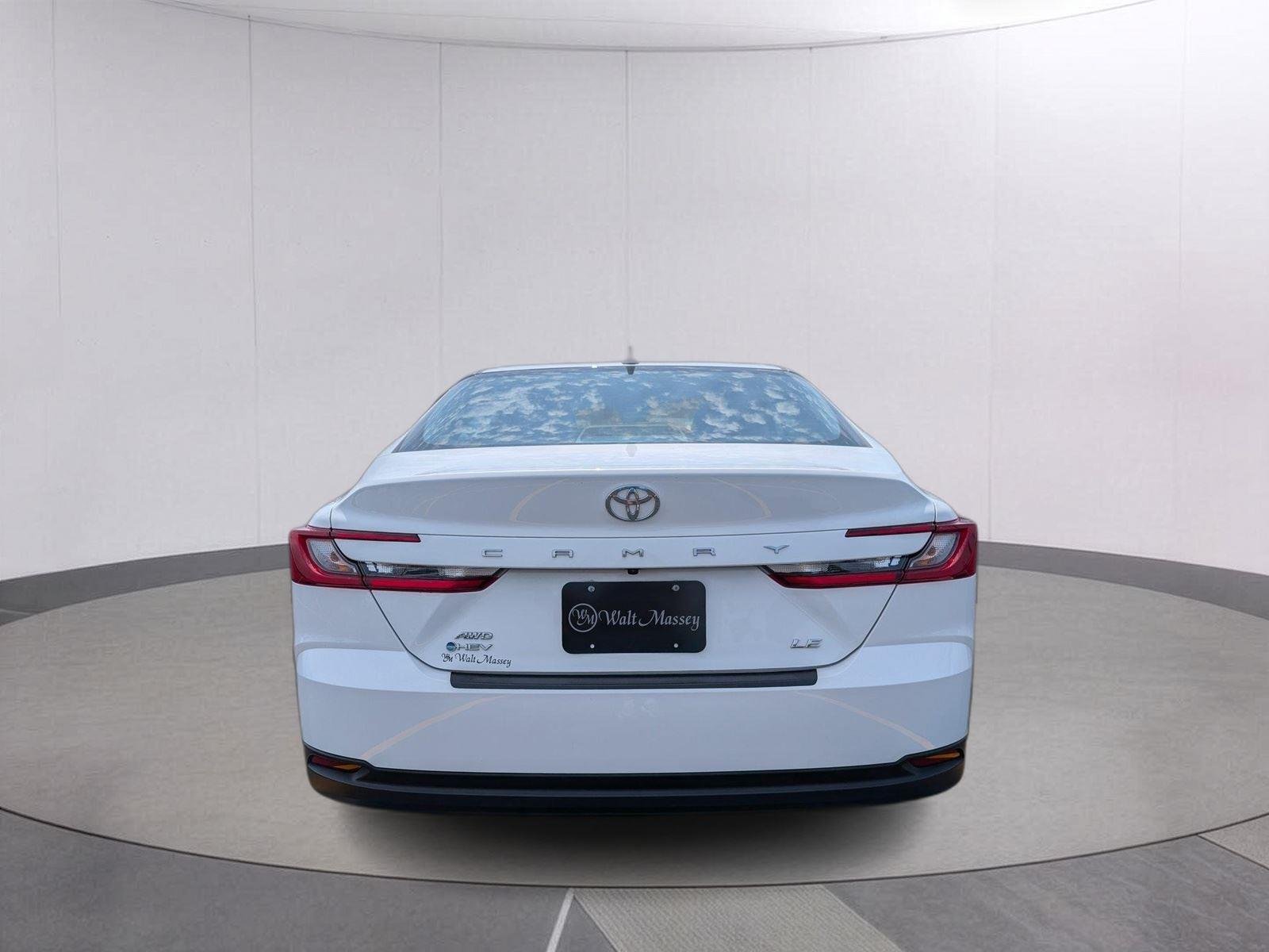Used 2025 Ice Cap Toyota LE image 4