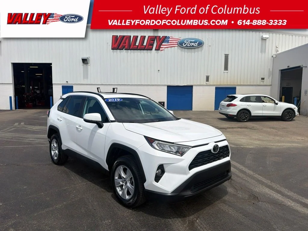 Used 2019 White Toyota XLE image 1