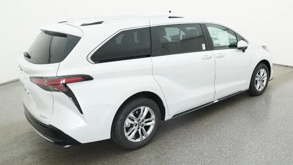 New 2026 Wind Chill Pearl Toyota Limited image 31