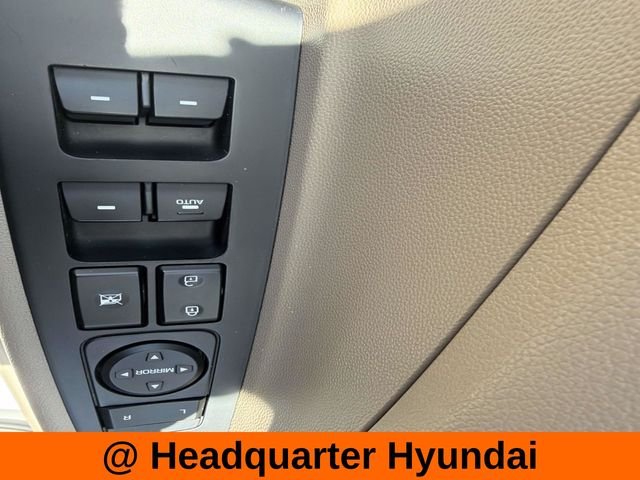 Used 2019 White Hyundai Value image 8