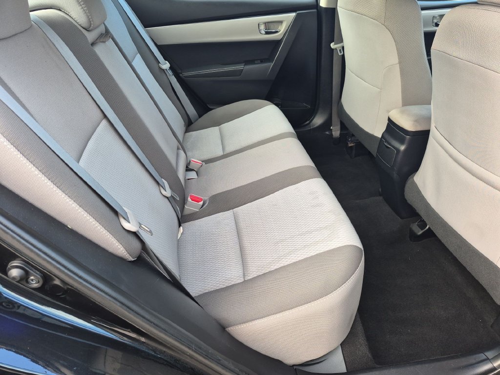 2017 Toyota Corolla LE - Photo 26