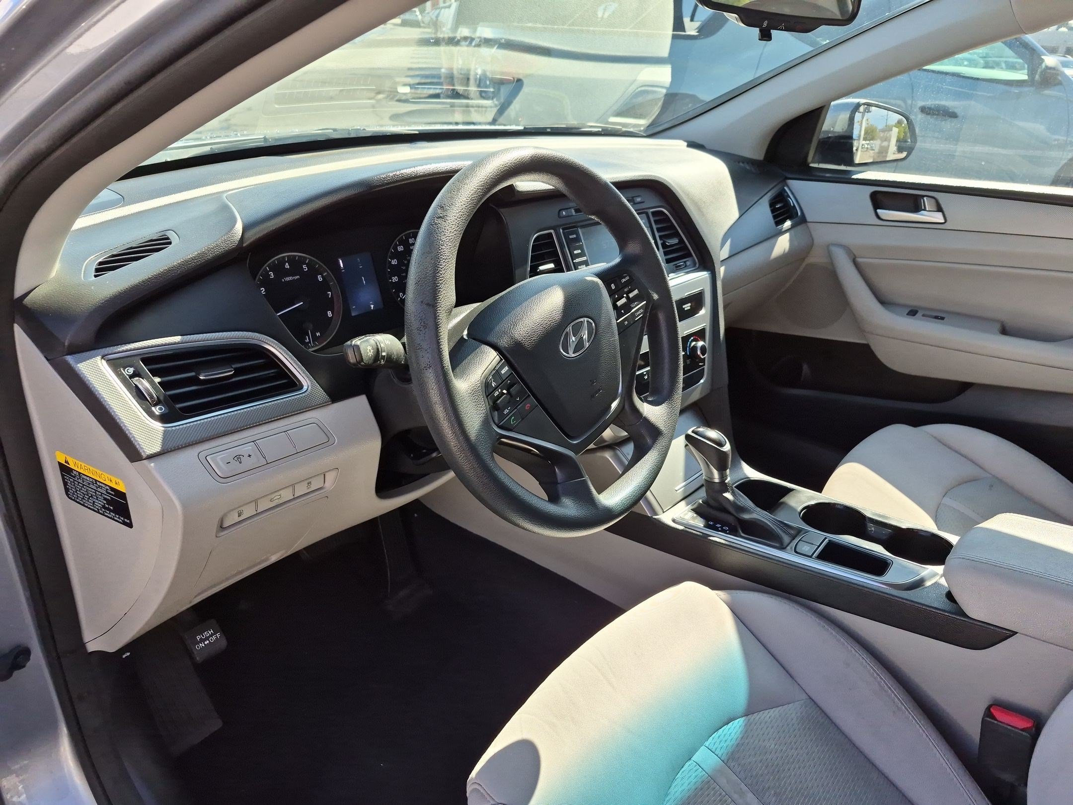 Used 2015 Shale Gray Metallic Hyundai 2.4L SE image 14
