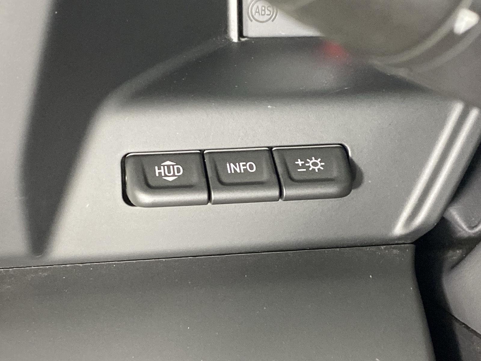 Used 2024 Sterling Metallic GMC AT4X image 31