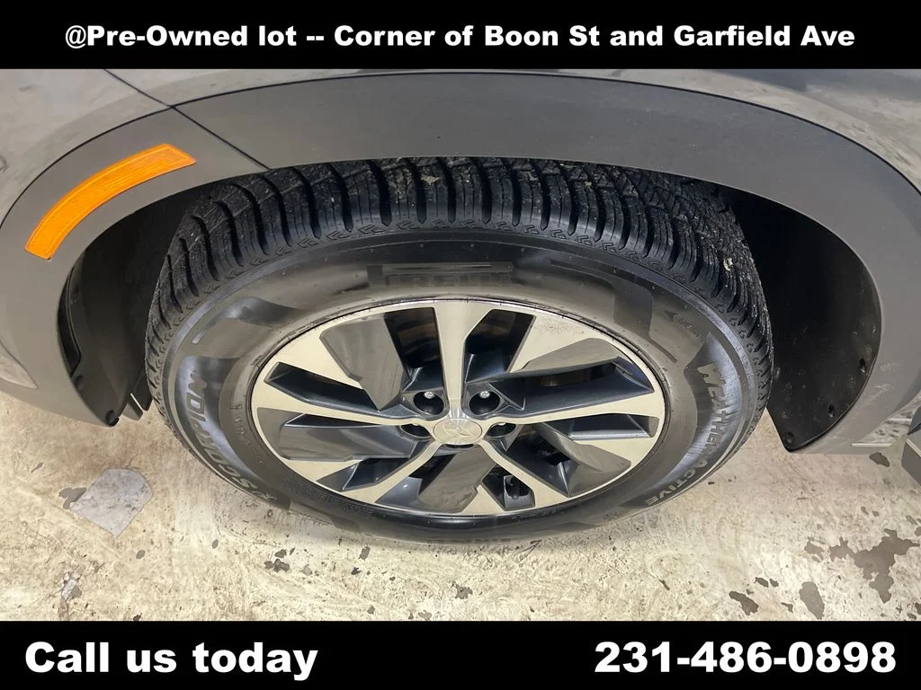 Used 2020 Gray Hyundai SEL image 11