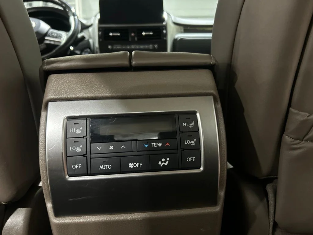 Used 2022 White Lexus 460 Luxury image 34