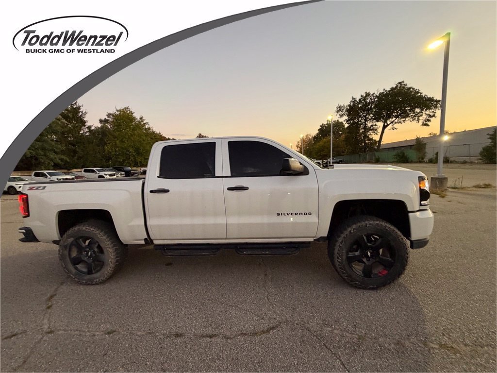 Used 2017 IRIDESCENT PEARL TRICOAT Chevrolet LTZ image 1