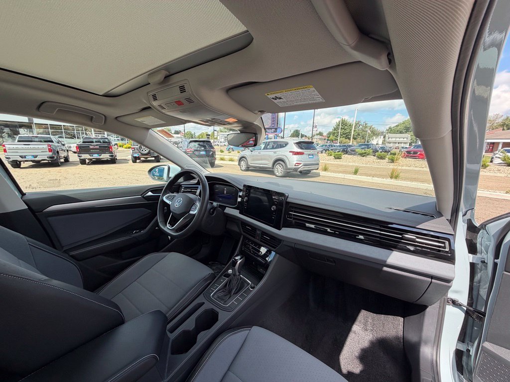 Used 2026 Gray Volkswagen 1.5T SE image 10