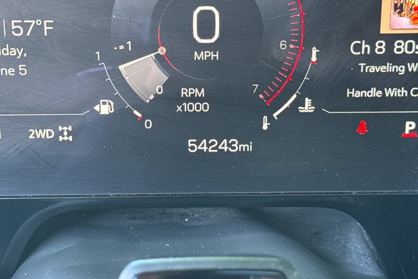 Used 2025  GMC Denali image 28