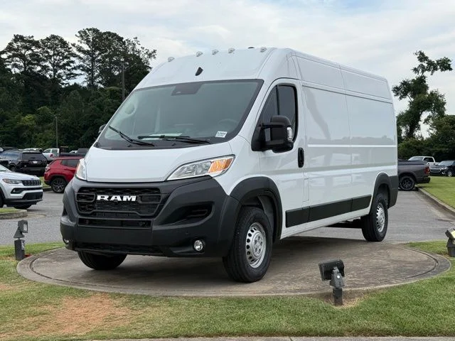 New 2026 Bright White Clear-Coat Exterior Paint RAM High Roof image 3