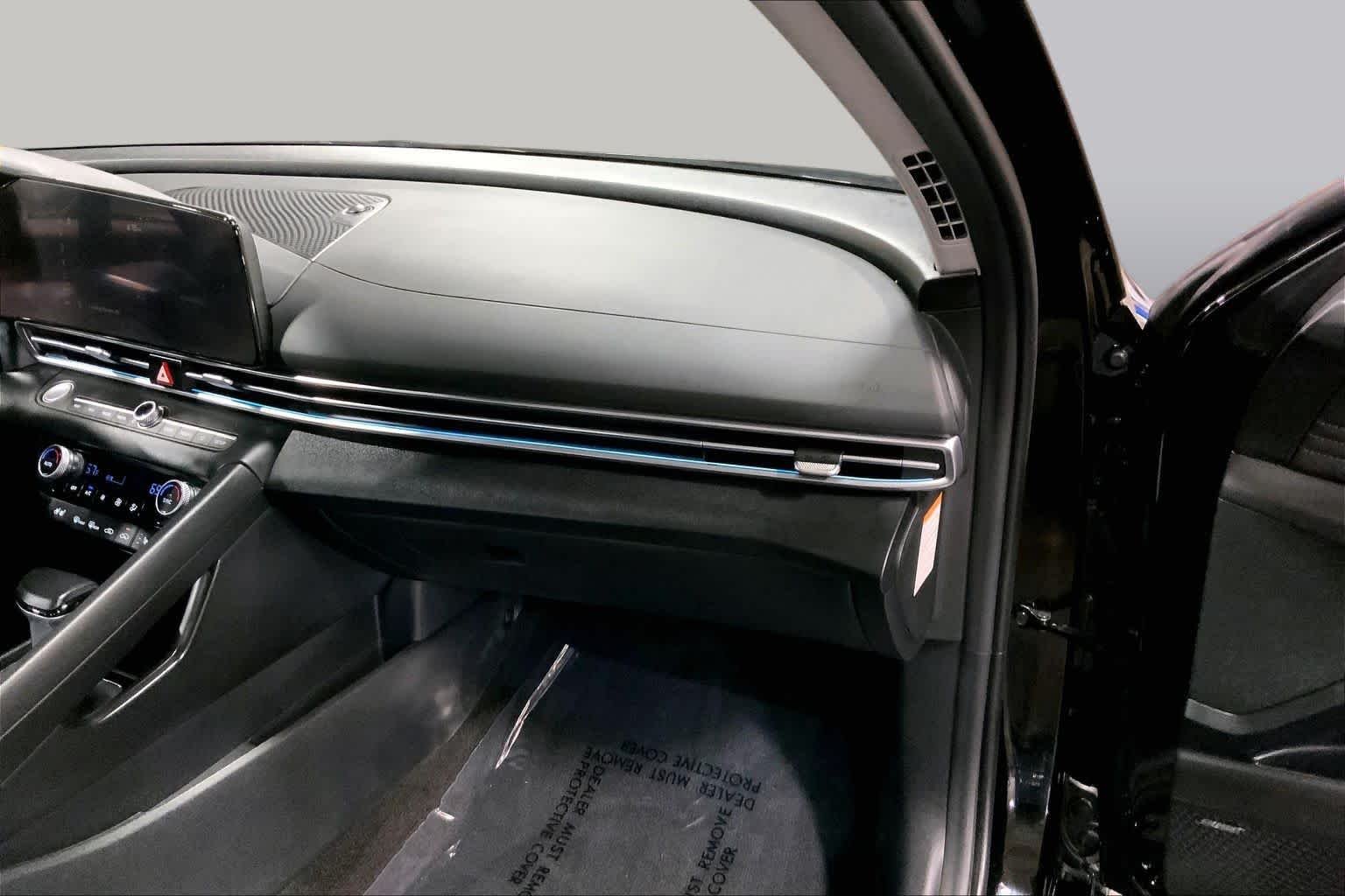 Used 2025 Abyss Black Hyundai Limited image 19
