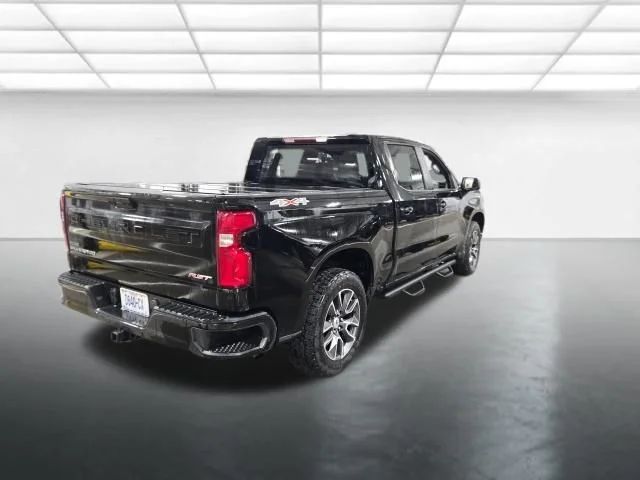 Used 2022 Black Chevrolet RST image 5