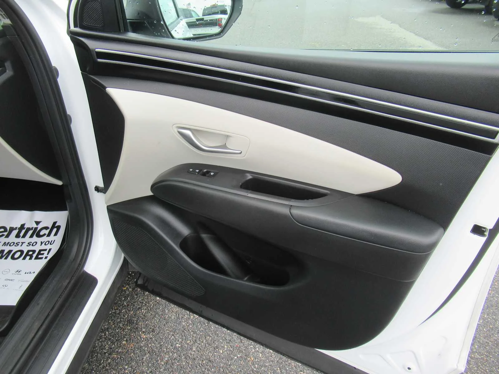 Used 2022 Quartz White Hyundai SEL image 23