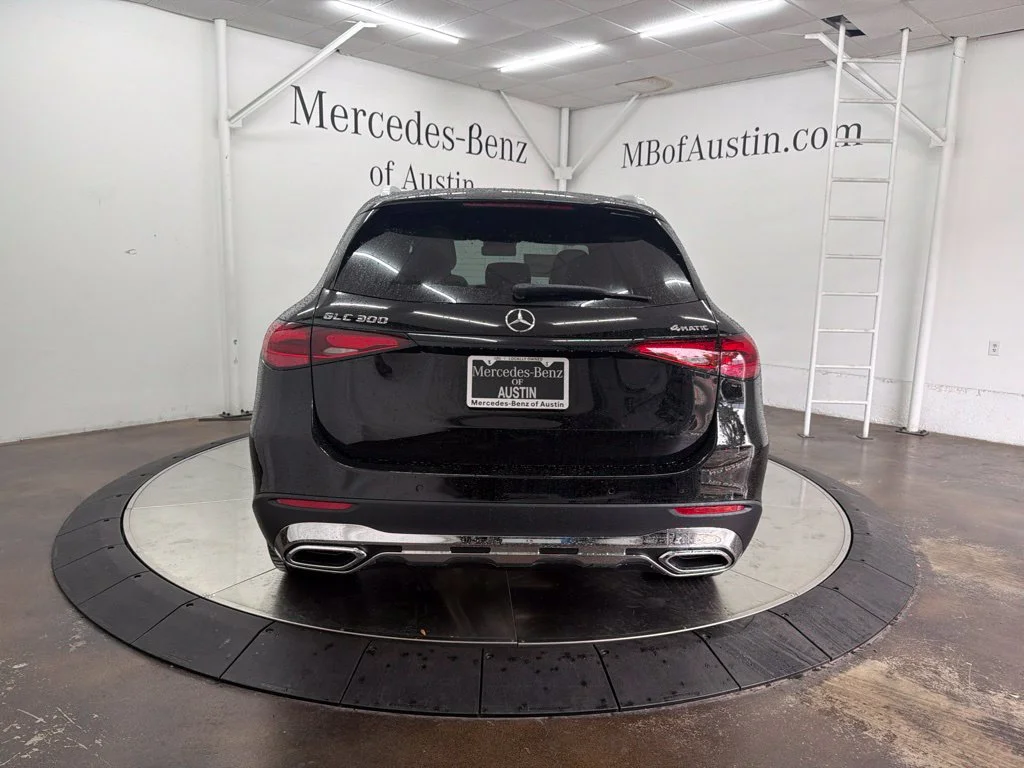 New 2027 Black Mercedes-Benz GLC 300 image 6