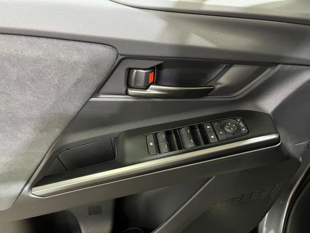 2026 Toyota C-HR SE - Photo 13