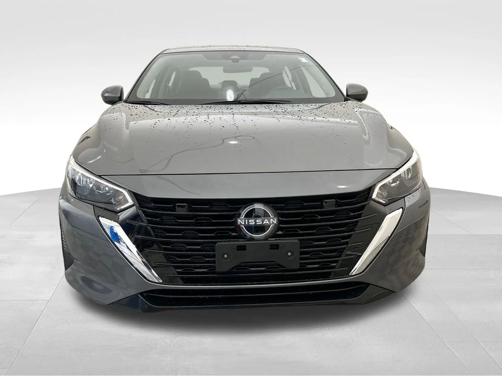 Used 2025 Gray Nissan SV image 9