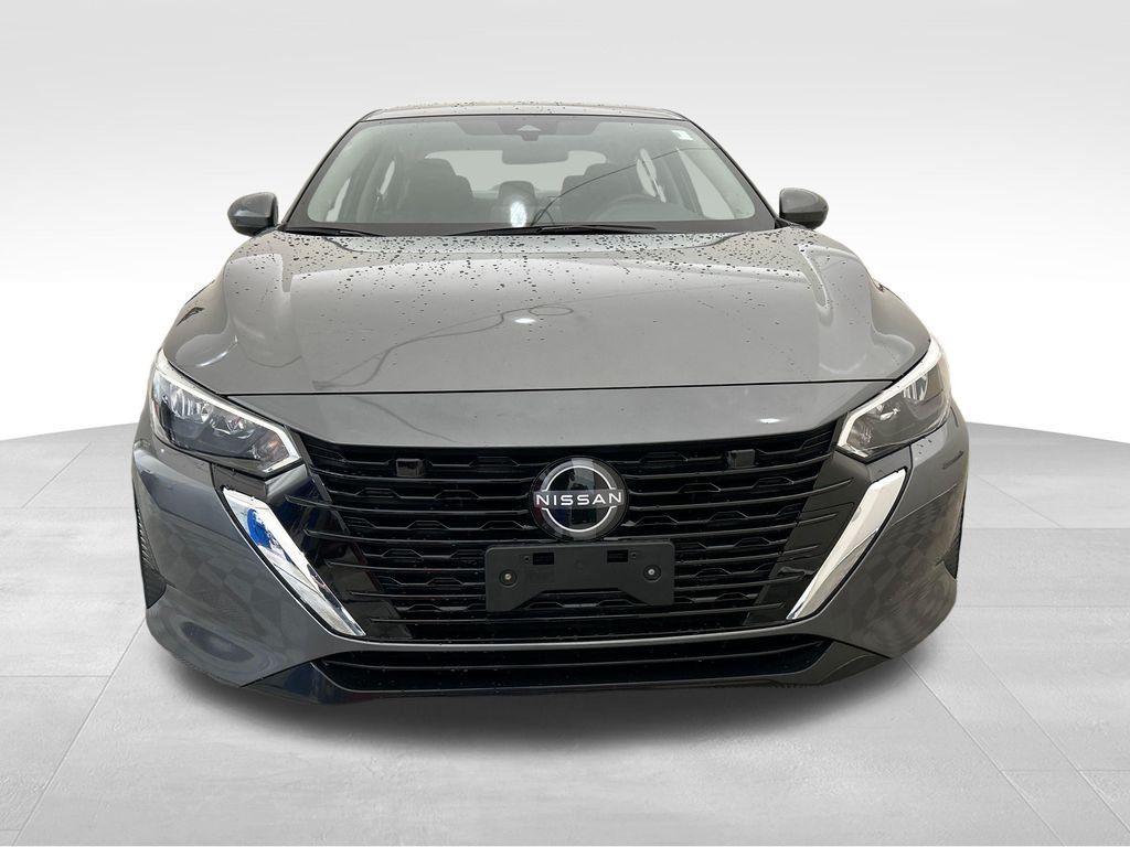 Used 2025 Gray Nissan SV image 9