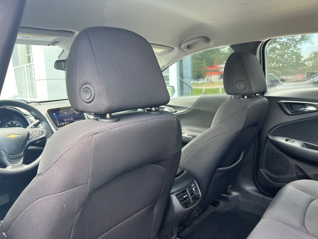 Used 2025 Summit White Chevrolet LT image 22