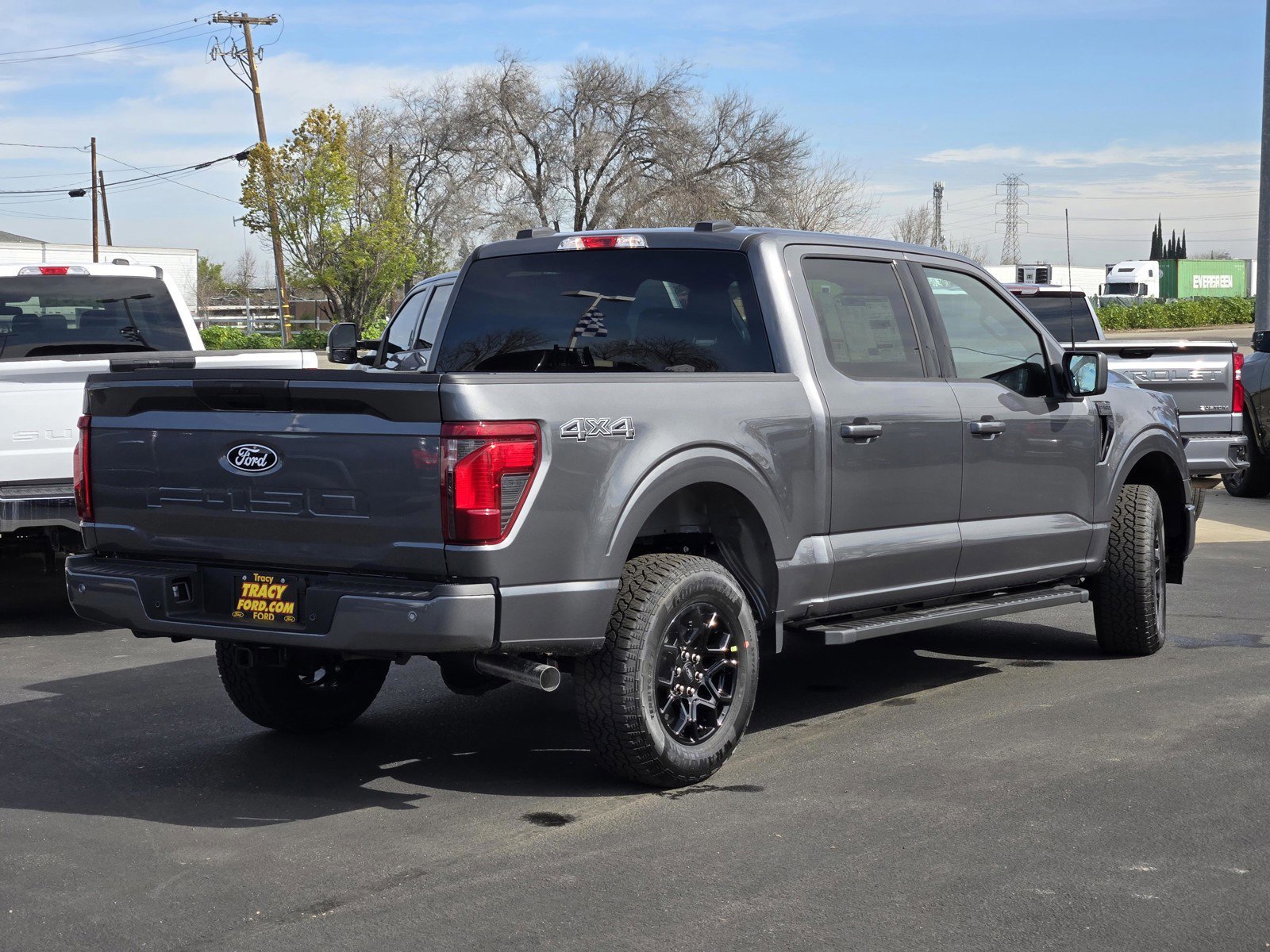 New 2026 Carbonized Gray Metallic Ford XLT image 5