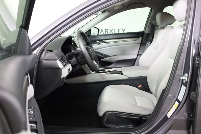 2018 Honda Accord LX - Photo 32