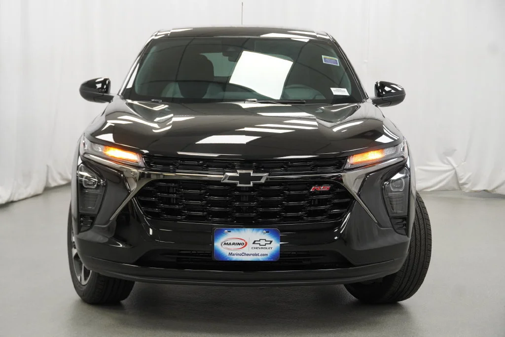 New 2026 Mosaic Black Metallic Chevrolet 1RS image 11