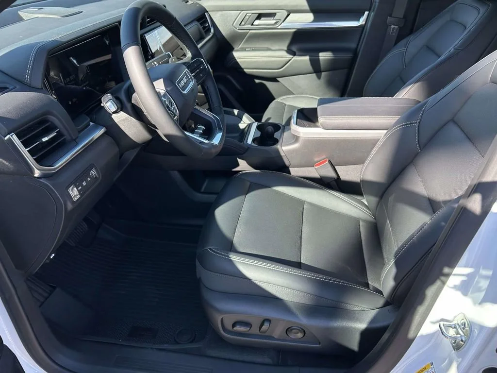 New 2026 Summit White GMC Elevation image 17
