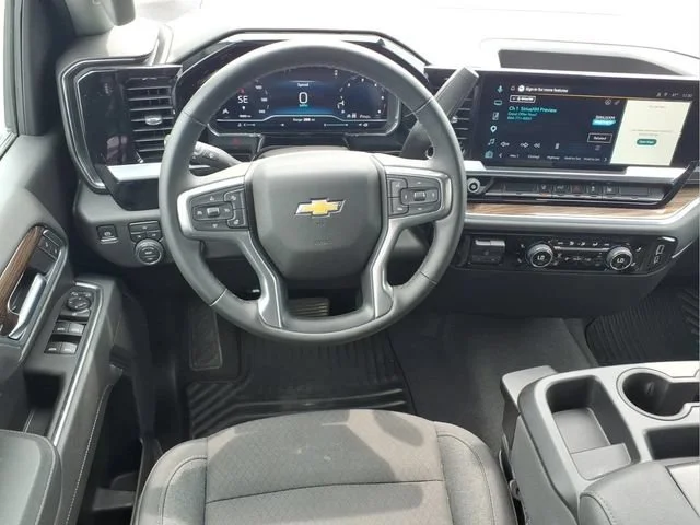 Used 2025 Summit White Chevrolet LT image 4