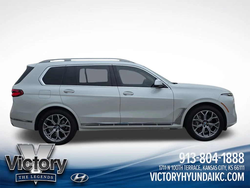 Used 2023 White BMW xDrive40i image 19