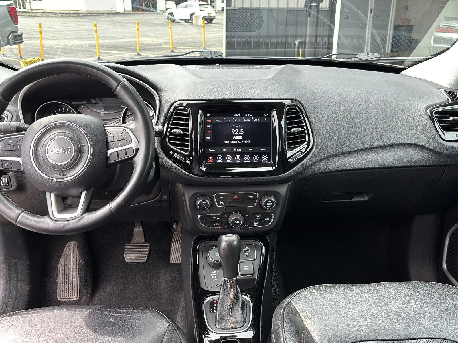 Used 2019 Gy Jeep Limited image 18