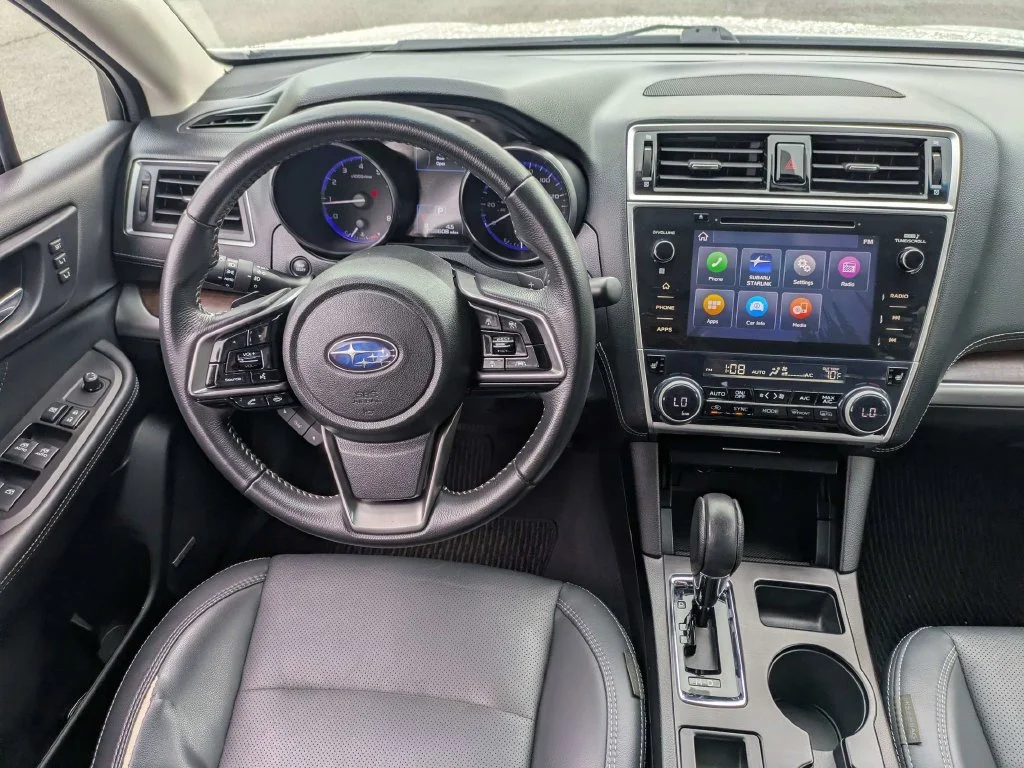 Used 2019 White Subaru 2.5i image 19