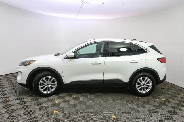 Used 2020 White Ford SE image 6