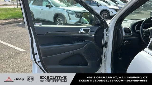Used 2022 White Jeep Limited image 8
