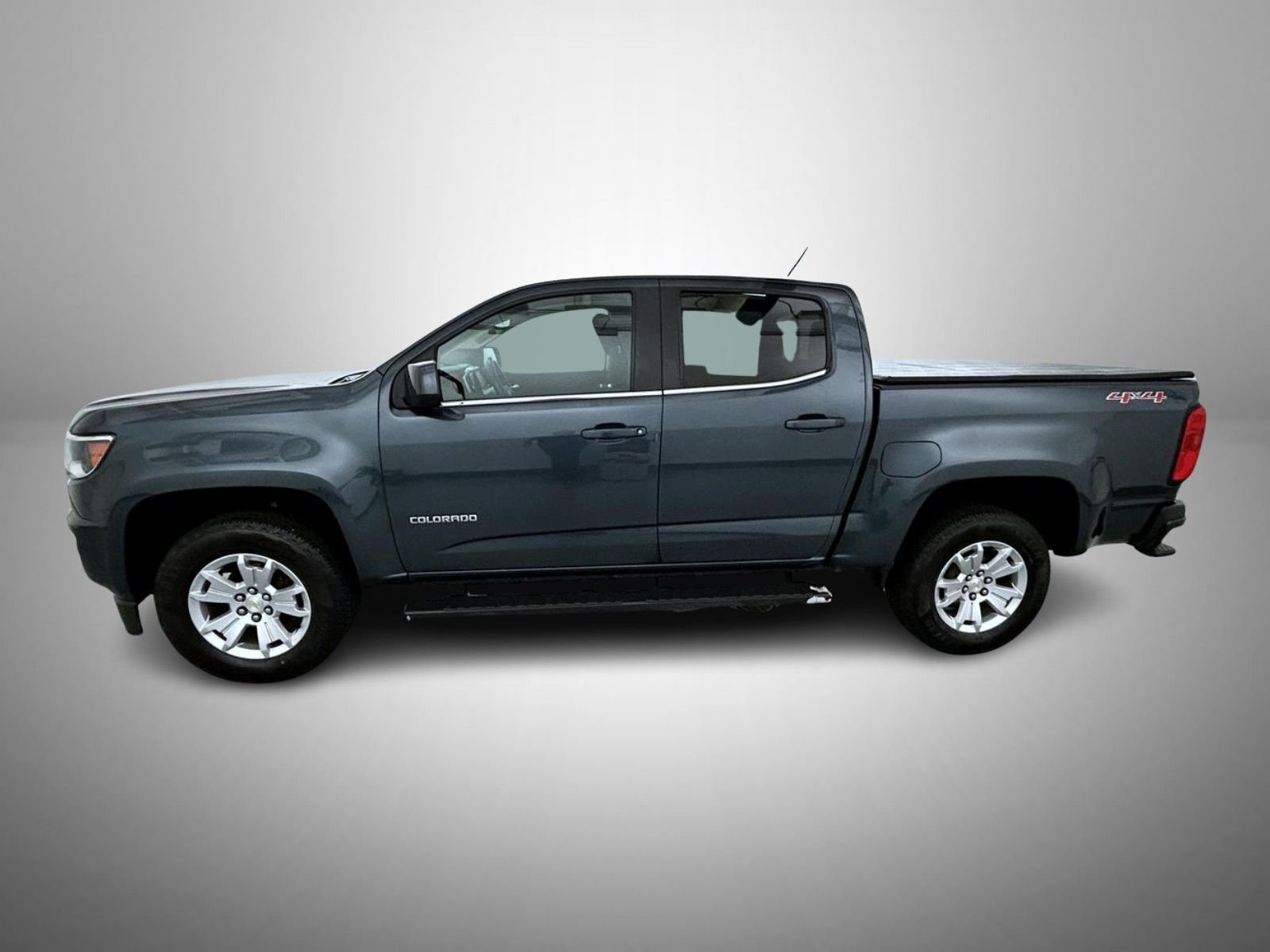 Used 2019 Gray Chevrolet LT image 8