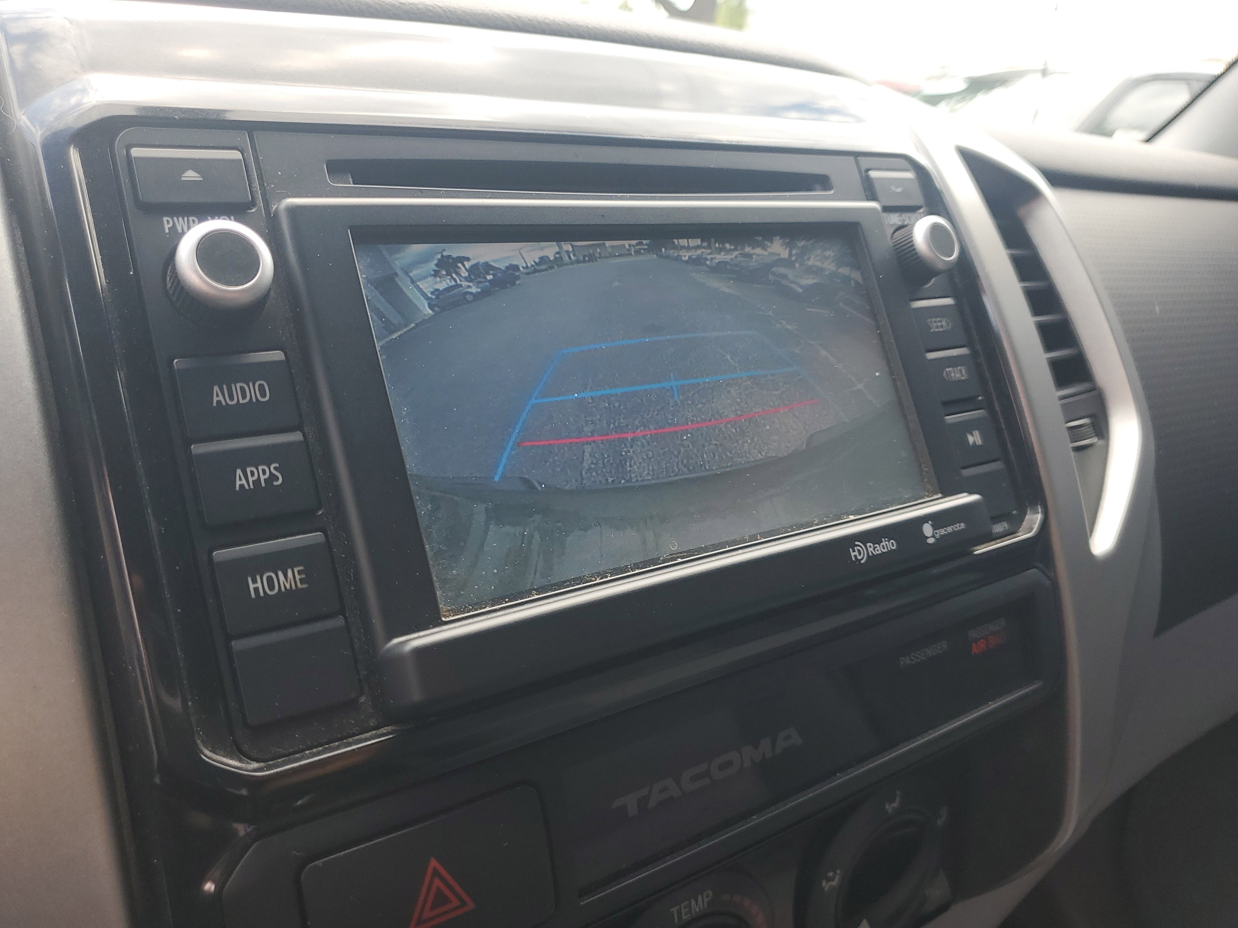 Used 2015 Pyrite Mica Toyota Base image 27