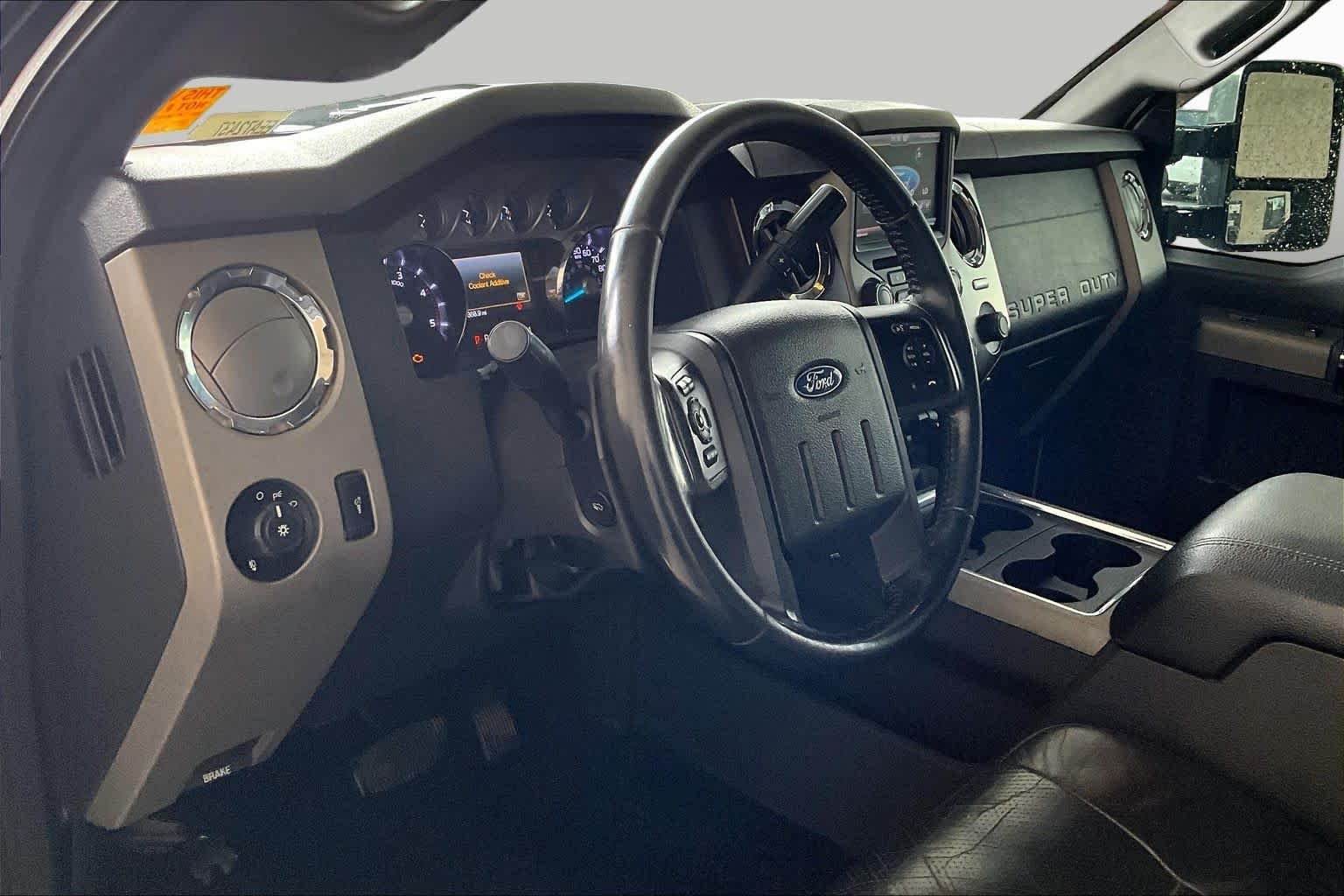 Used 2014 White Platinum Metallic Tri-Coat Ford Lariat image 16