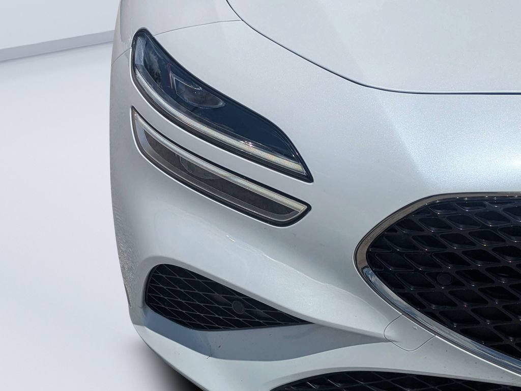 Used 2023 White Genesis 2.0T image 9