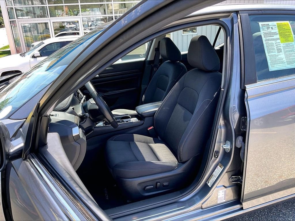 Used 2024 Gray Nissan 2.5 SV image 10