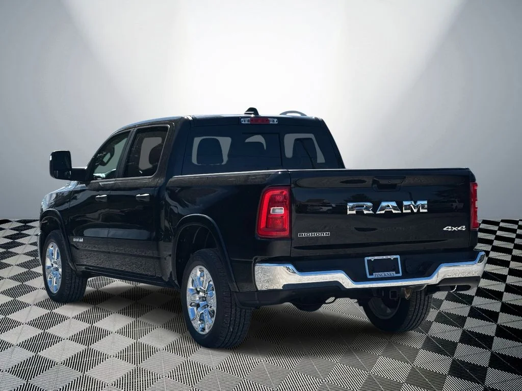 New 2025 Diamond Black Crystal Pearl-Coat Exterior Paint RAM Big Horn/Lone Star image 4