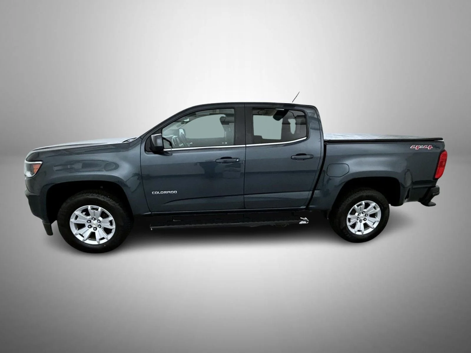 Used 2019 Gray Chevrolet LT image 8