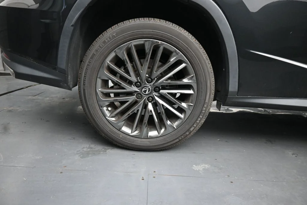 Used 2022 Black Lexus 350 image 10