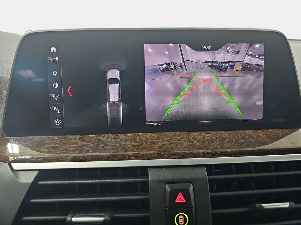 Used 2020 Gray BMW xDrive30i image 24