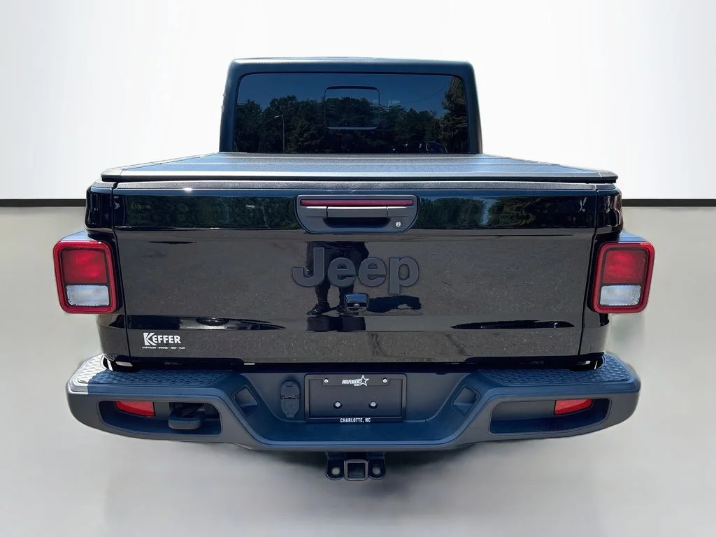 Used 2022 Black Clearcoat Jeep Sport image 7