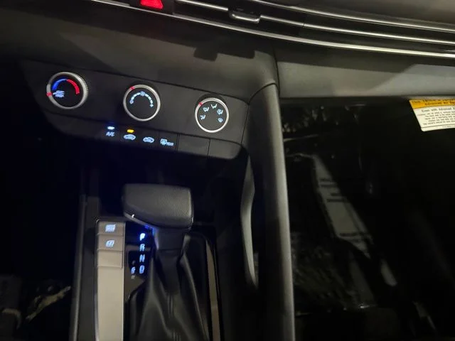 New 2026 White Hyundai SE image 20