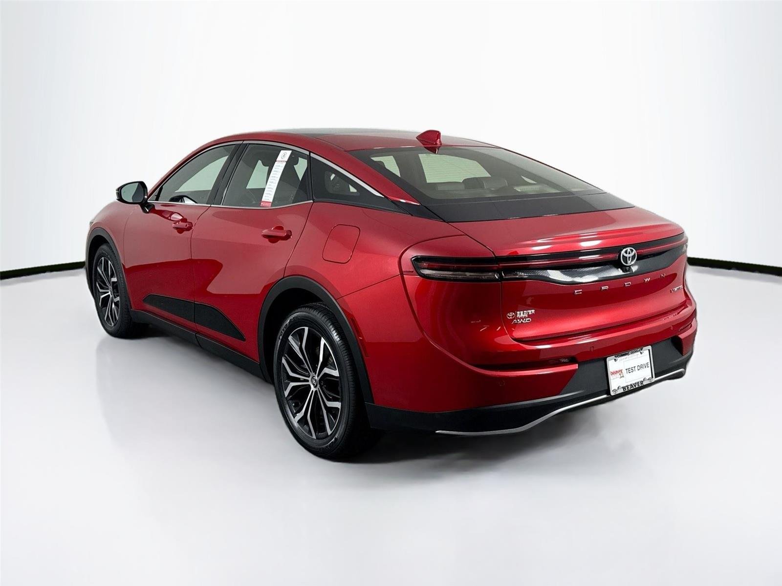 2023 Toyota Crown Limited - Photo 2