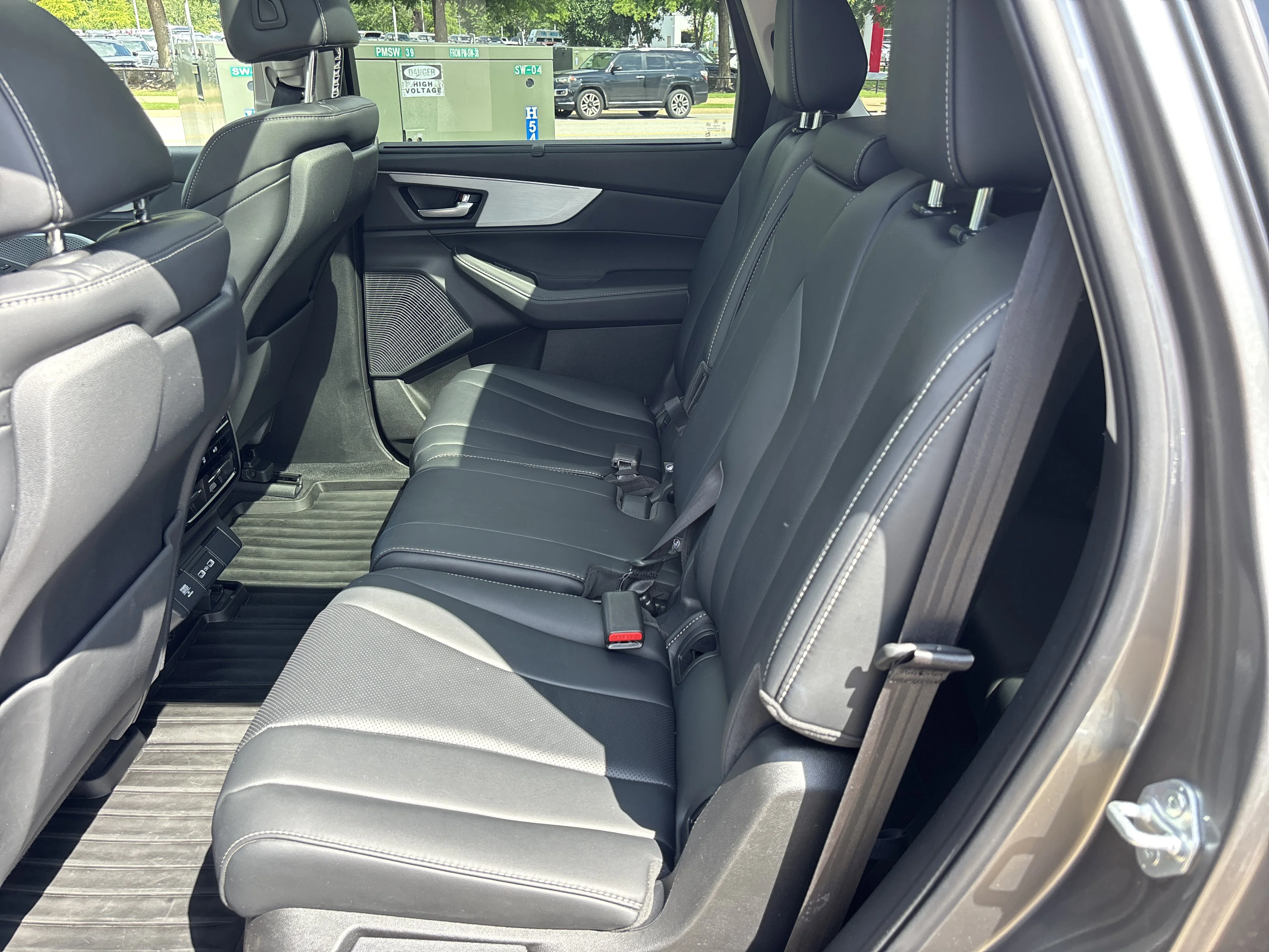 Used 2024 Liquid Carbon Metallic Acura SH-AWD w/Tech Pkg image 15