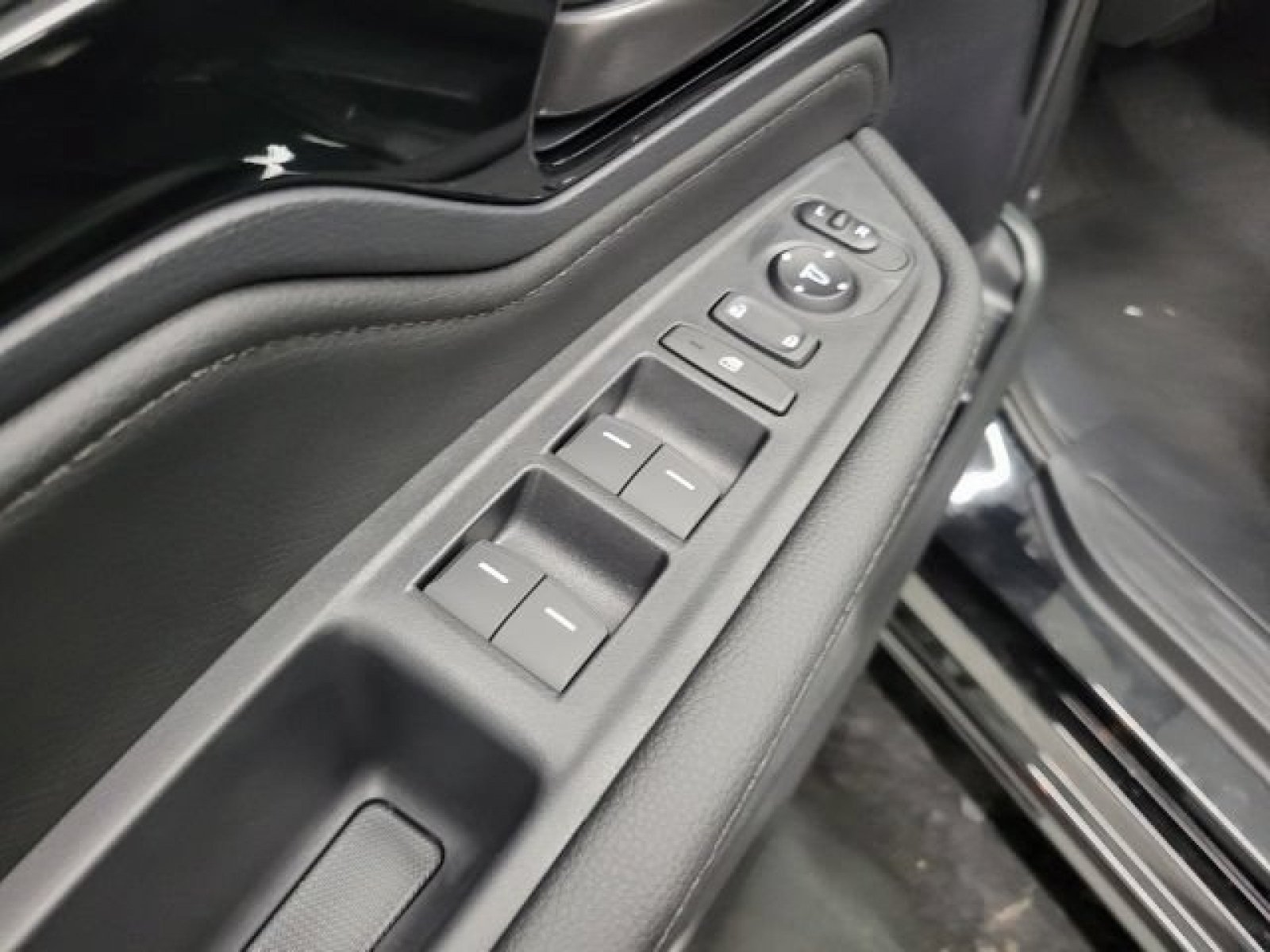 New 2026 Platinum White Pearl Honda Touring image 36
