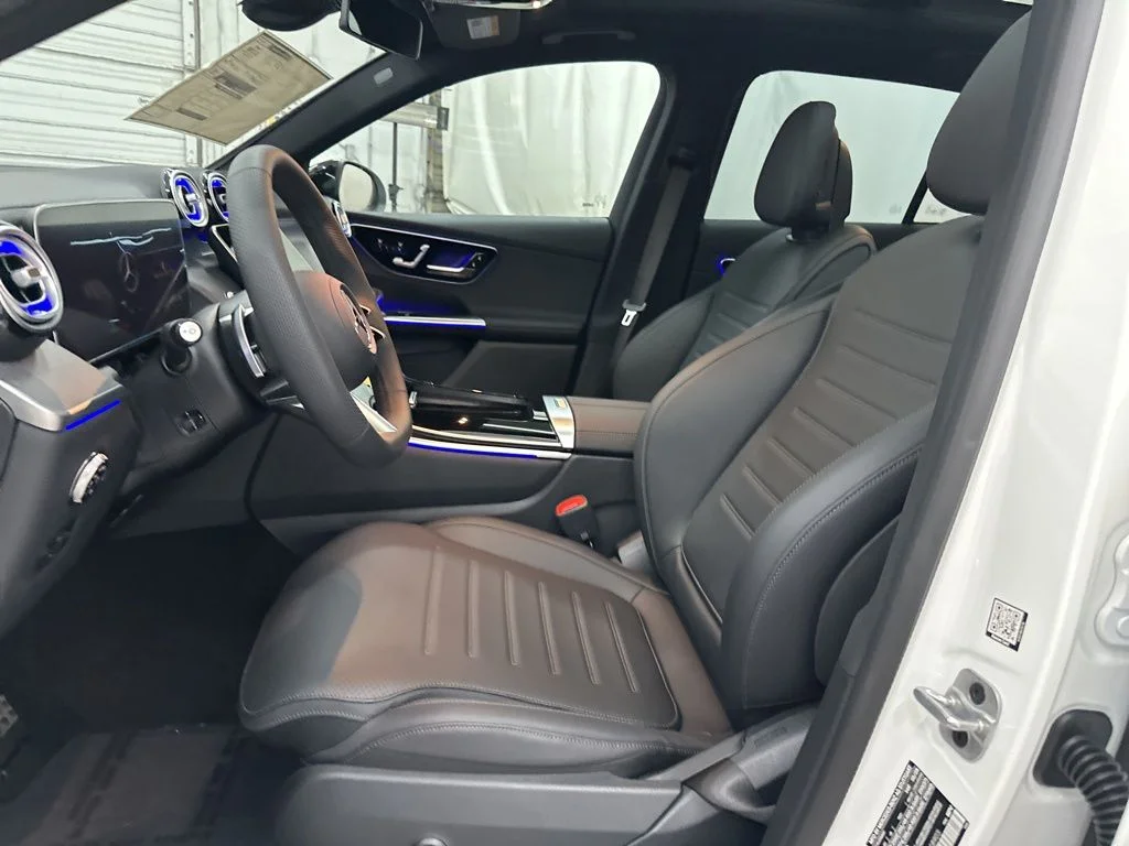 Used 2026 White Mercedes-Benz GLC 300 image 19