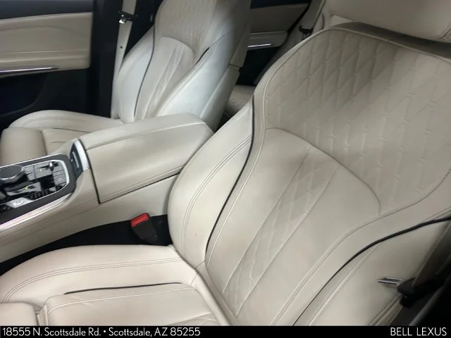 Used 2022 Green BMW xDrive45e image 18